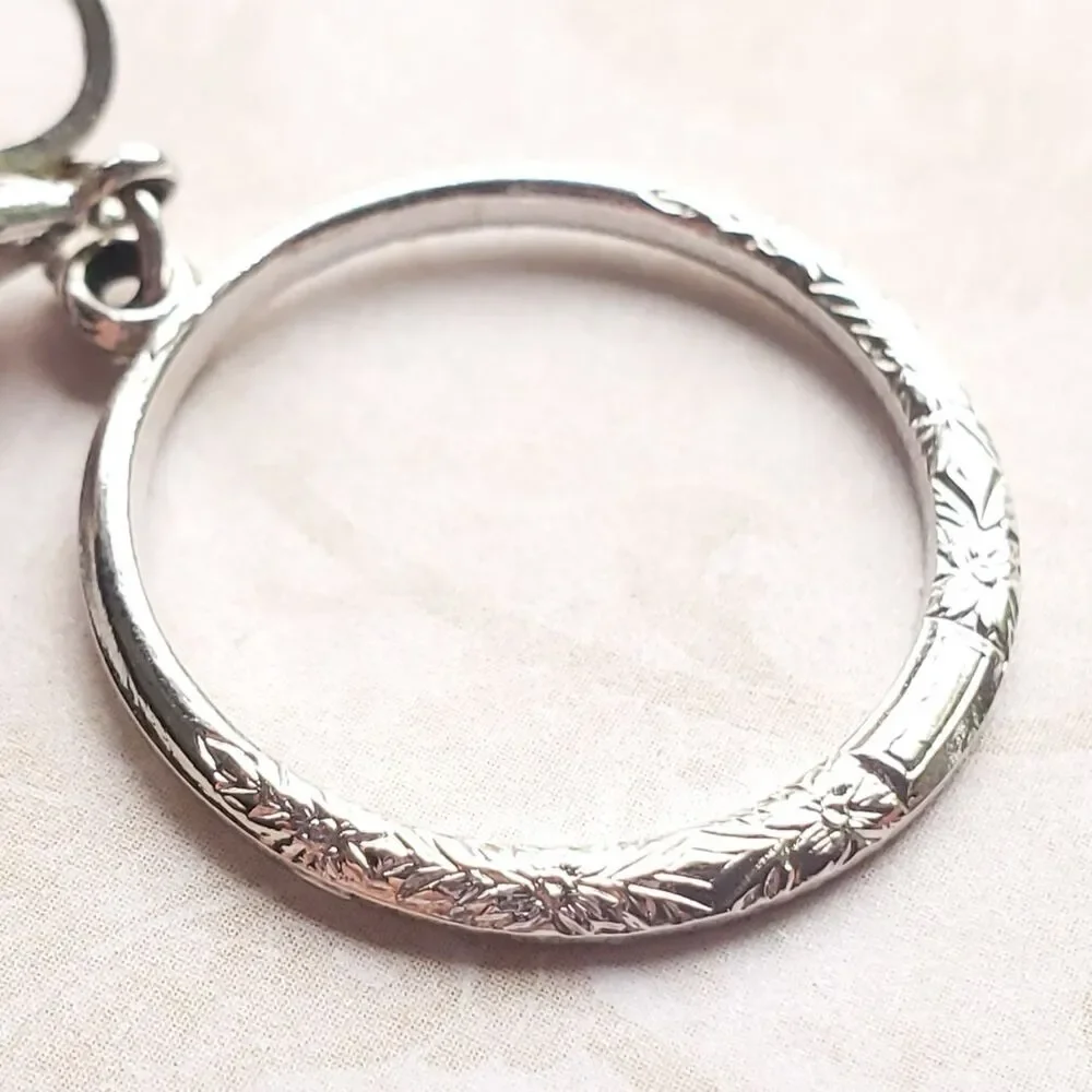 VTG Crown Trifari Silvertone Hoop Earrings Clip on 1” Diam Floral Wreath Signed - Picture 2 of 9